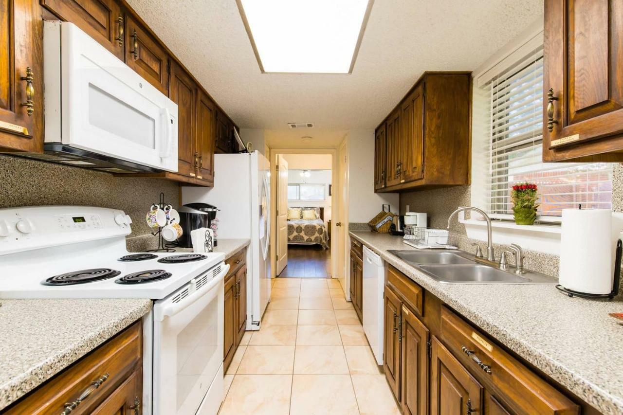 Oasis Near Dfw Airport With Mediterranean Setting 歐文 外观 照片